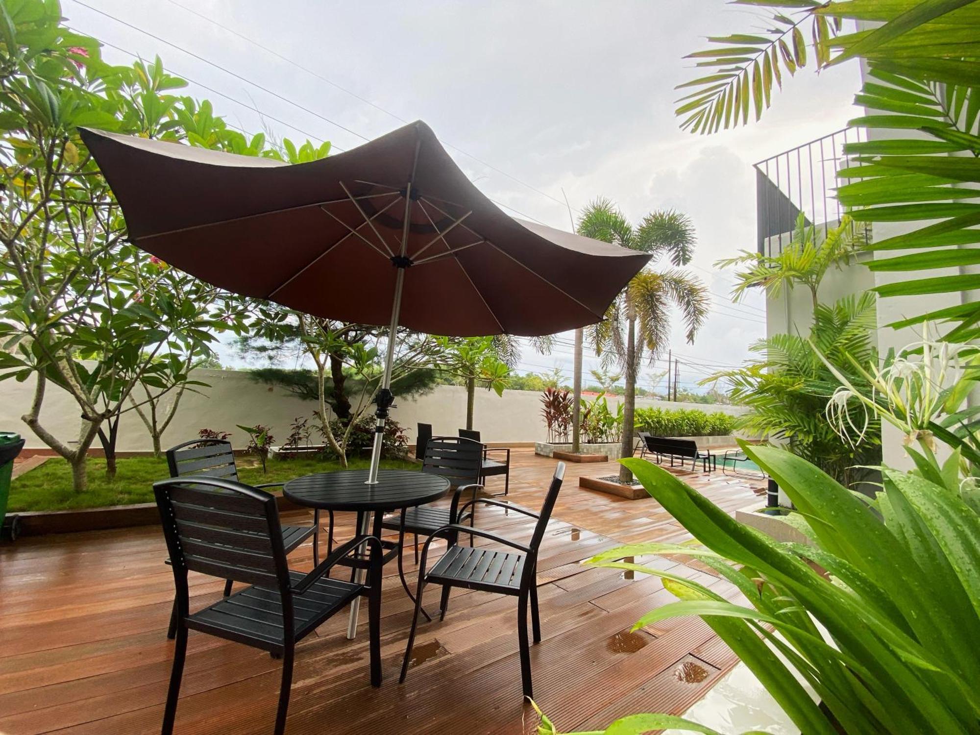 Onyx Hotel & Villa Tanjunguban Exterior photo